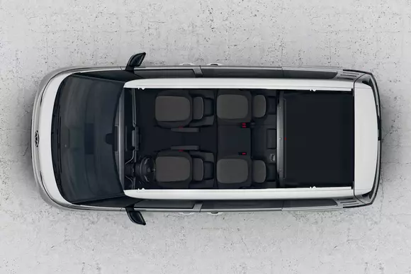 Versiunea minibus a seriei VW ID. Pro primește un panou de compartimentare integrat și amovibil