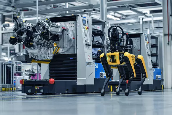 Motoren, motors, cum vă place: de 25 de ani încoace, bitanicii fabrică la Hams Hall motoare performante ale grupului BMW