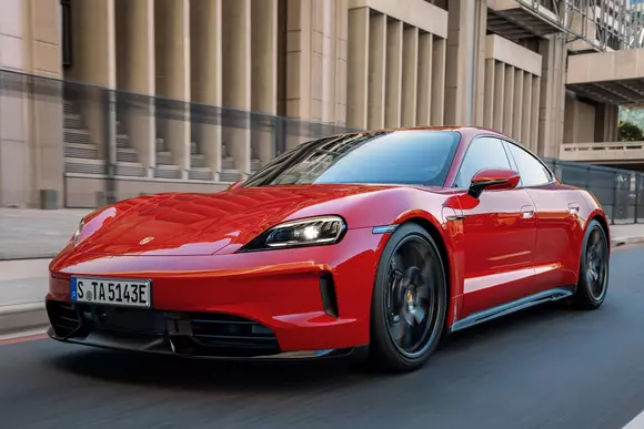 Anul de model 2027 aduce pentru Porsche Taycan noutăți considerabile, plus E-Shift - un simulator de trepte de viteză