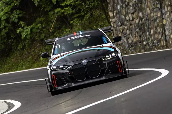 Start competițional optimist în 2026 pentru Engage Racing și BMW i4 Elsa, cu două discipline de motorsport pe listă