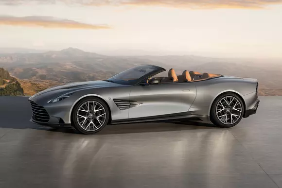 Nu puteau să treacă neaniversați 25 de la lansarea lui Aston Martin Vanquish! S-a lăsat cu serie limitată...