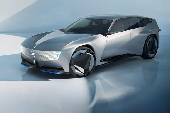 Paris, Le Mondial de l’Automobile 2026 – Opel STX Concept, un mesaj excepțional pe o temă mainstream