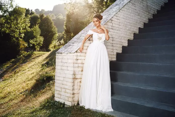 Andreea Antonescu a îmbrăcat rochia de mireasă