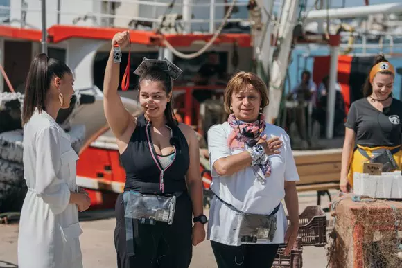 din_asia_express_-_maria_speranta_si_adriana_trandafir