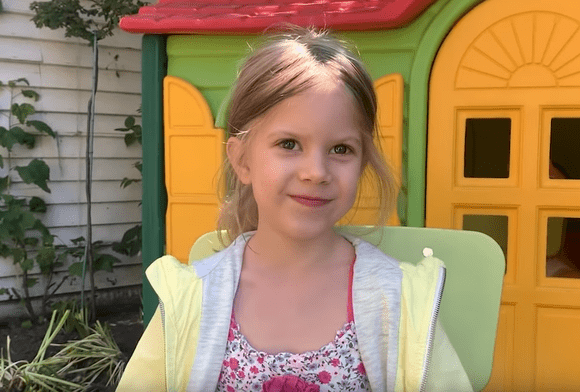 fiica-cea-mica-pavel-bartos