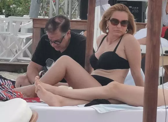 Andreea Esca în costum de baie