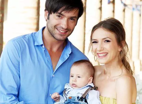 adela-popescu-si-radu-valcan-isi-cauta-bona-care-sunt-cerintele-2