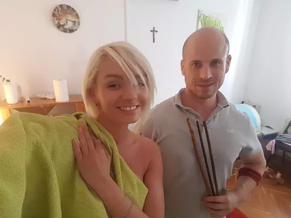 Maria Constantin scapă de celulită prin masaj cu bambus