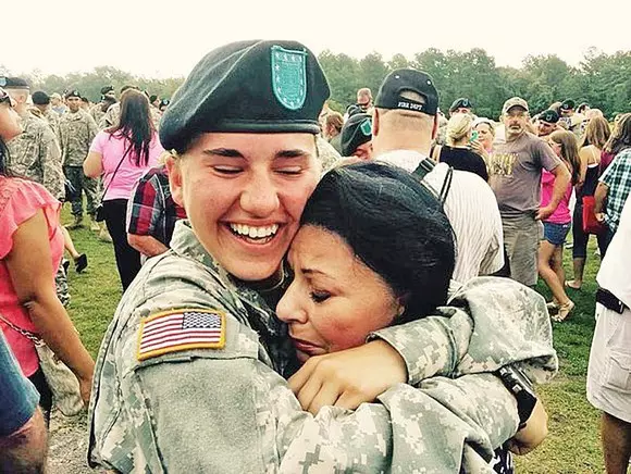 Fetele Elenei Cârstea s-au înrolat în armata americană