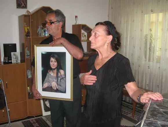 89451551515poza-caseta-parinti