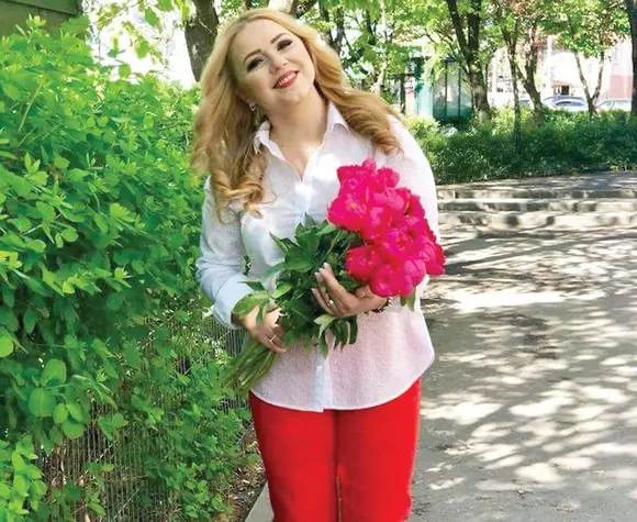 12-13-vedete-2-col-cornelia-rednic