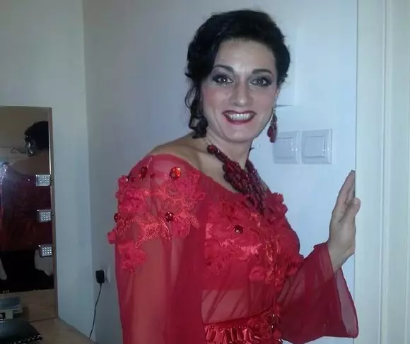 mezzosoprana-maria-macsim-nicioara