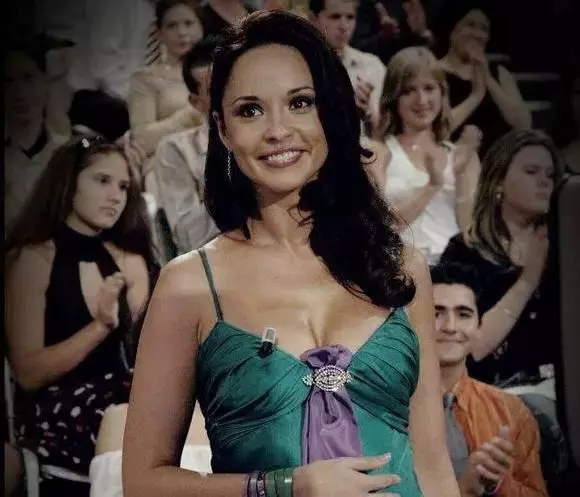 Andreea-Marin-debut-9