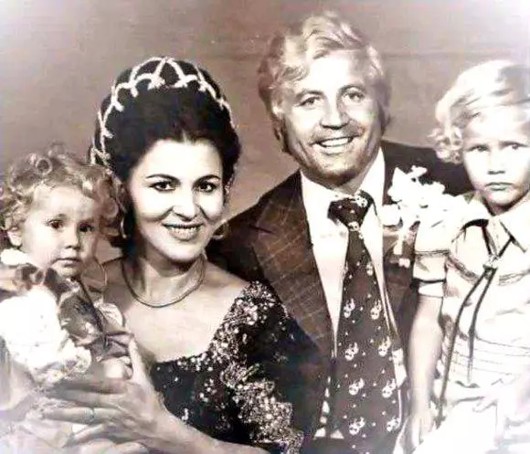 irina-loghin-a-devenit-bunica-1