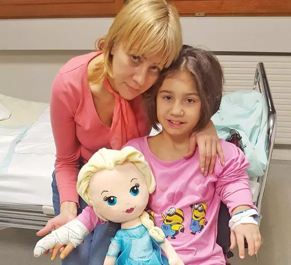 Dana şi Iosif Rotariu au adoptat doi copii bolnavi, Kassandra şi Cristian