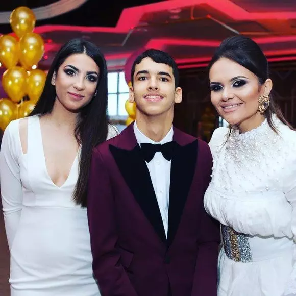 Mădălin Ionescu are doi copii din prima căsătorie, Filip şi Ştefania şi o fetiţă, Petra, din căsnicia cu Cristina Şişcanu