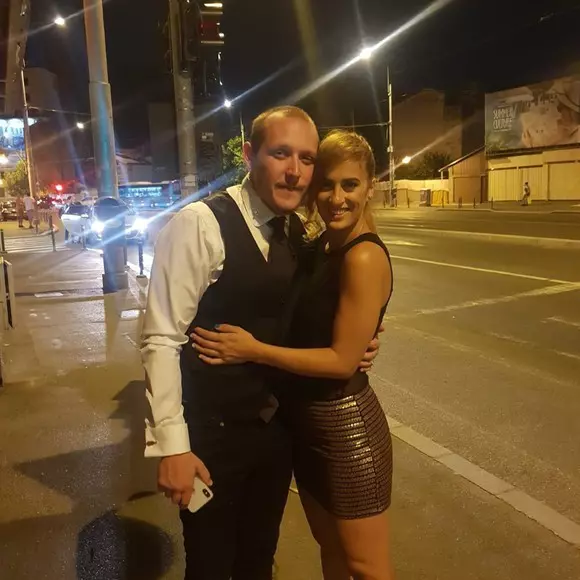 What’s Up şi noua iubită, Alice