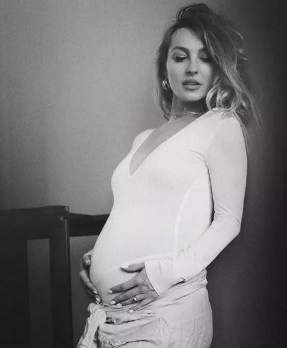 Flavia Mihăşan a născut la jumătatea lunii iunie