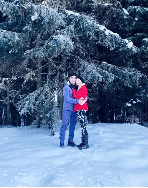 Cristi-Borcea-în-vacanță-alături-de-Valentina-Pelinel-chiar-dacă-i-a-murit-fostul-socru.-Imaginile-spun-adevărul-3