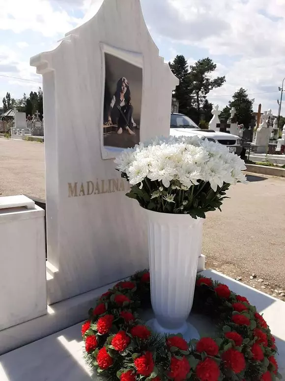 2-9215151512-mormant