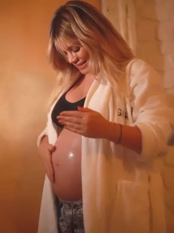 Gina-Pistol-burtică-de-gravidă-2