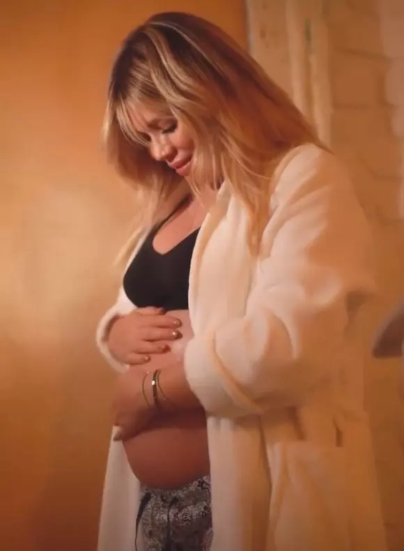 Gina-Pistol-burtică-de-gravidă-1