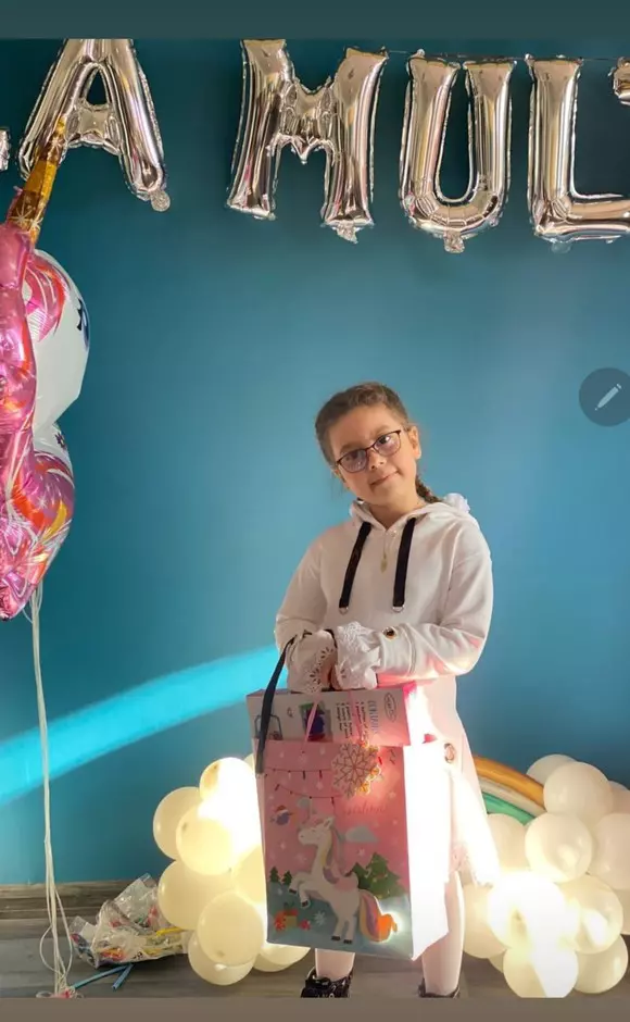 Maya Mihalache, fetița lui Connect-R