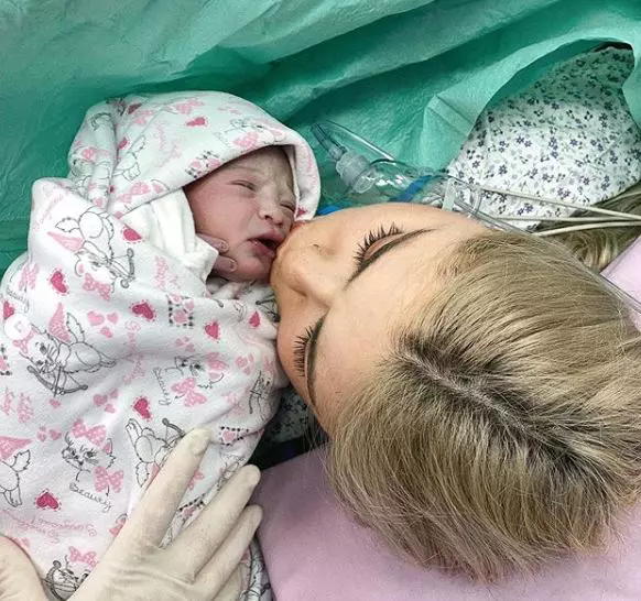 Irina-Deaconescu-a-născut-1