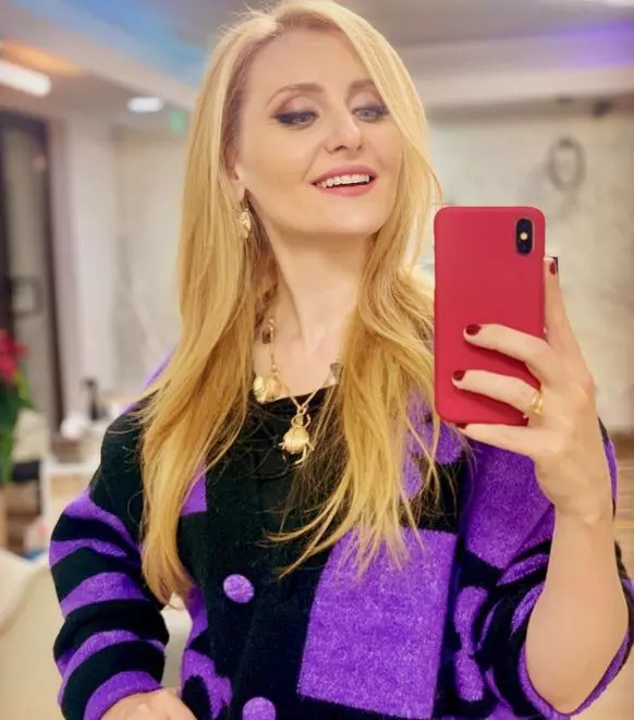 alina-sorescu-sters-pozele-1