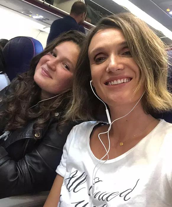 ingrid si carmen negoita