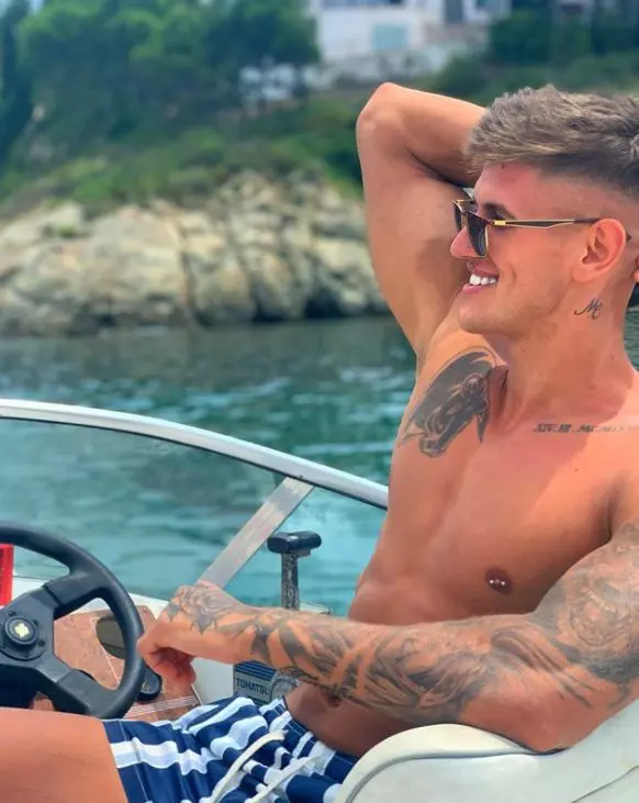 alex-delea-survivor-7