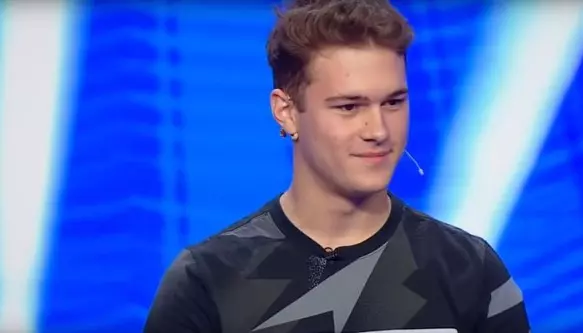 cine-este-fratele-lui-mihai-bendeac-si-cum-a-fost-convins-sa-apara-in-emisiunea-iumor-de-la-antena-1-459995