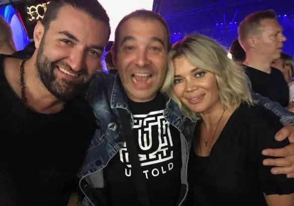 smiley-gina-pistol-1