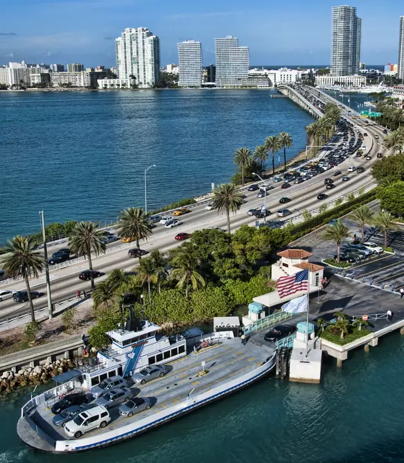 View_of_Miami_from_a_departing_Cruise_Ship.jpg