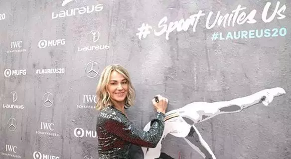 Nadia Comăneci pe covorul roșu la Gala Laureus 2020
