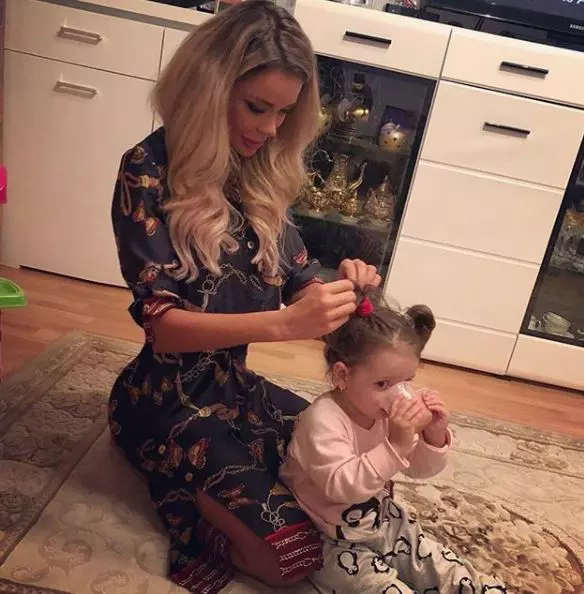 Bianca Drăgușanu și Sofia Natalia