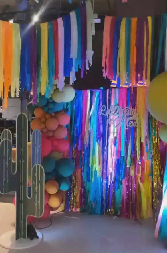 Alexia Eram petrecere 22 ani