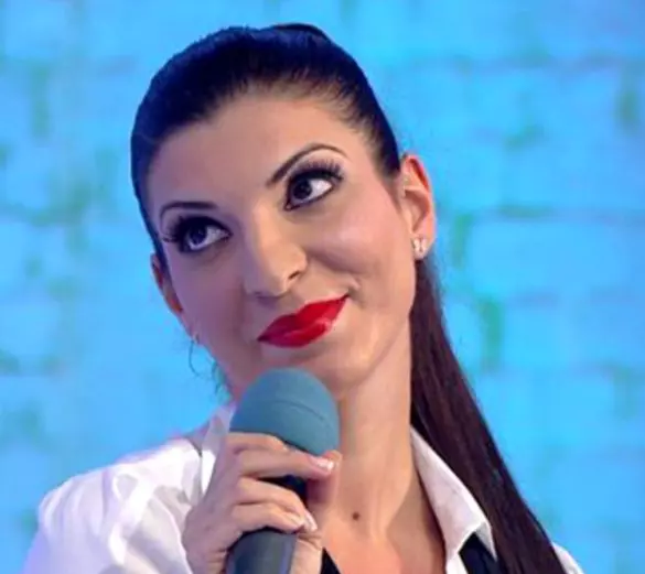 Andreea-Tonciu-operaíi-estetice15