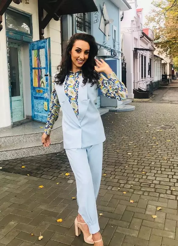 Cine-este-Natalia-Duminică-Splash-4