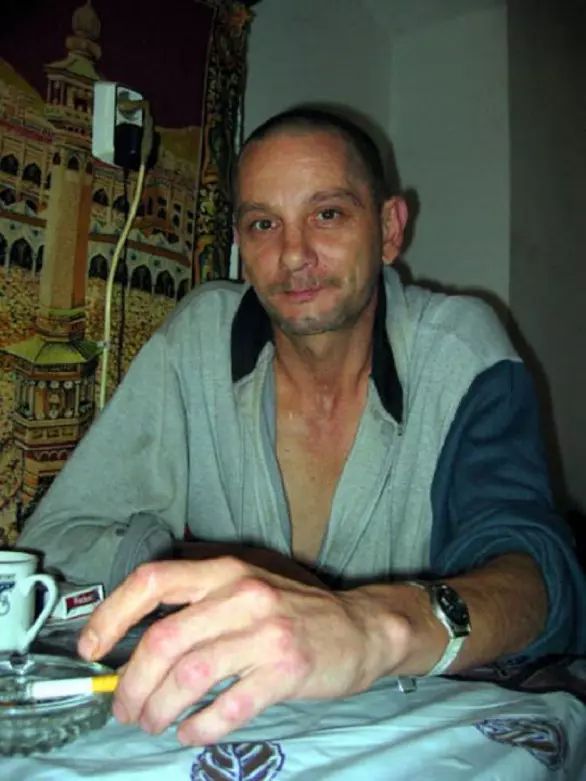 Sebastian Papaiani1