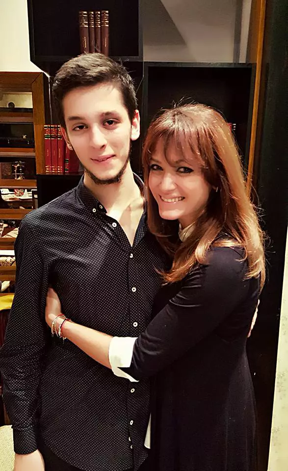 anca-turcasiu-si-fiul-ei-radu