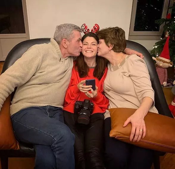 Anca-Lungu-si-parintii-ei