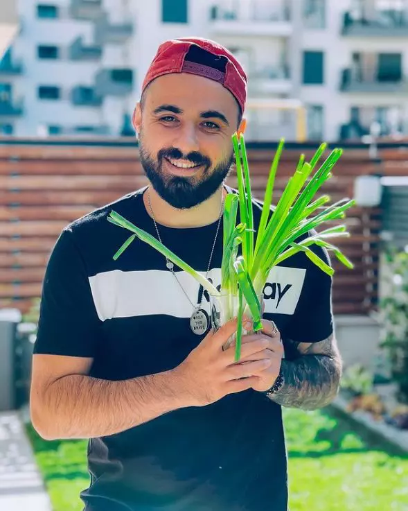 Cine este Emi de la Asia Express