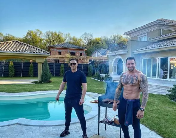Alex Bodi își vinde vila