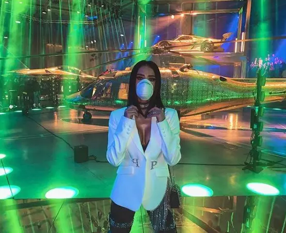 Adelina-Pestrițu-14