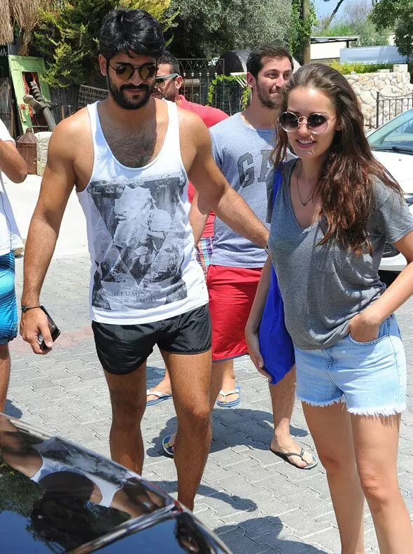Burak Özçivit si Fahriye Evcen sursa foto pinterest (7)