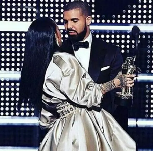 Drake si Rihanna