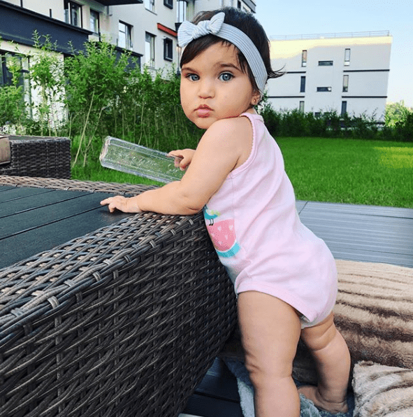 Zenaida-fetita-Adelinei-Pestritu-1