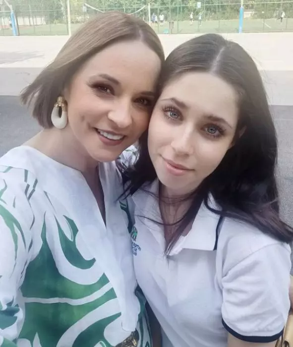 andreea marin si violeta