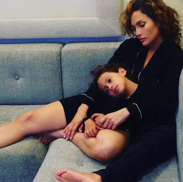 Jennifer Lopez si Max